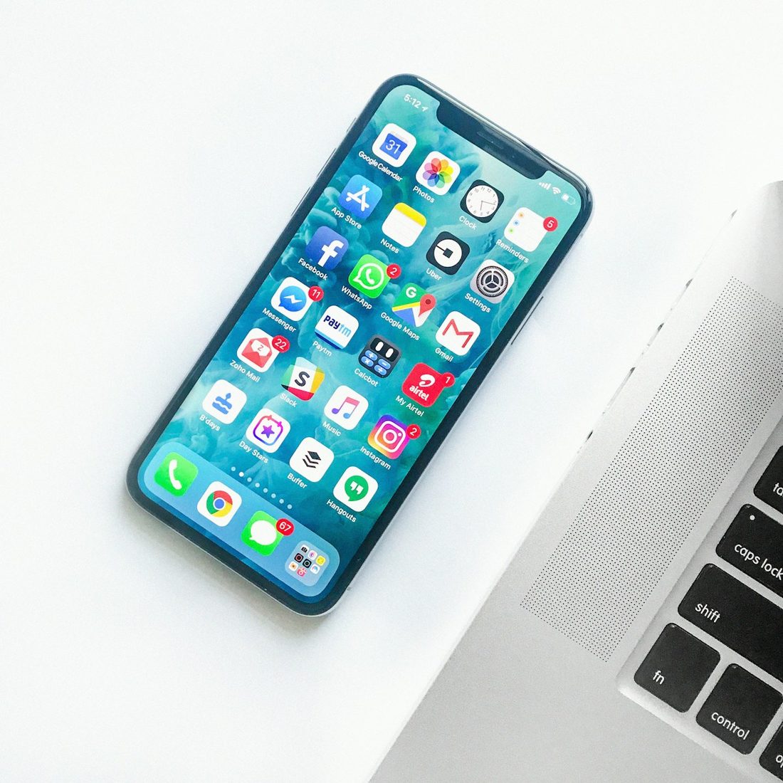 企鹅体育 APP 赛程与赛事列表界面示意
